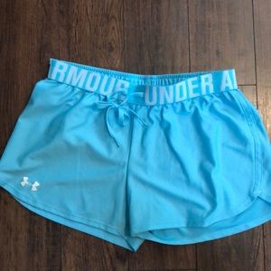 Under armour shorts size small